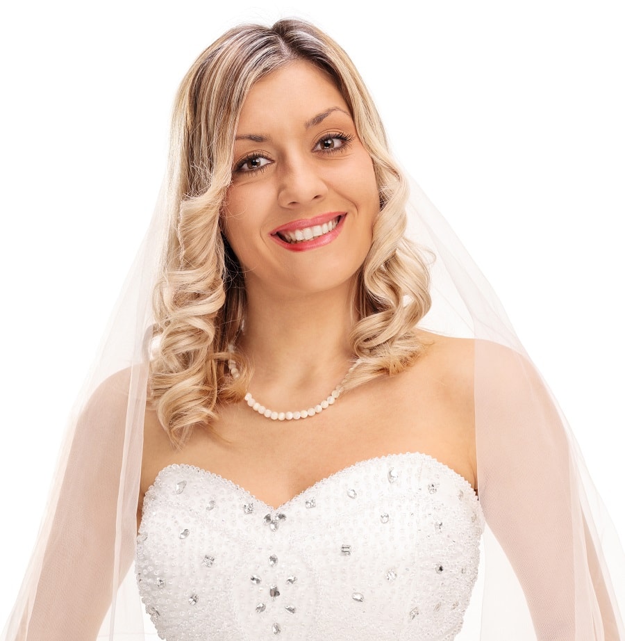 Simple wedding hairstyles with a veil