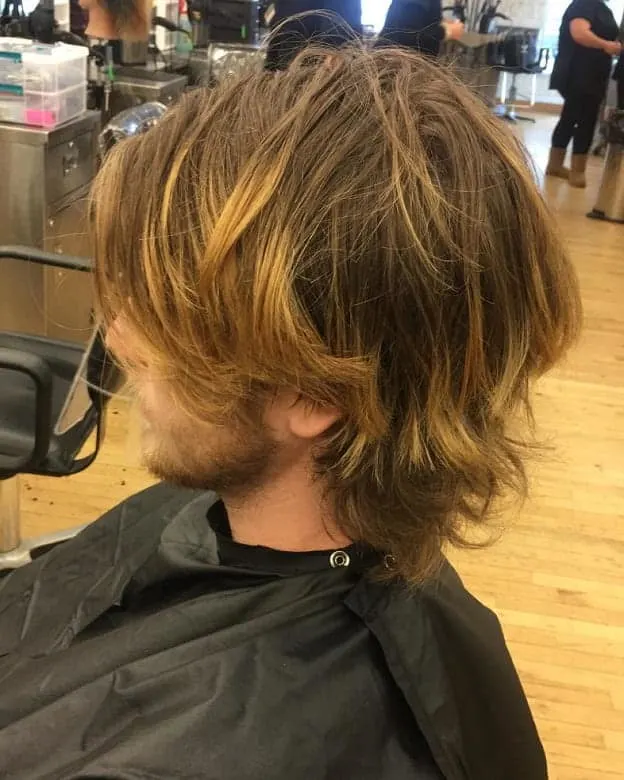 skater hairstyle with highlights