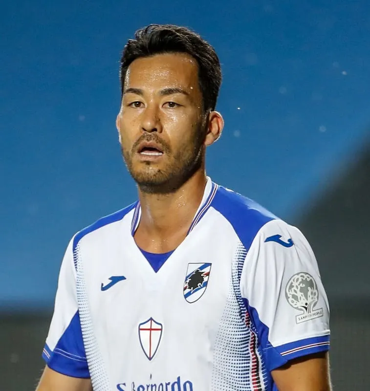 soccer player hairstyle - Maya Yoshida