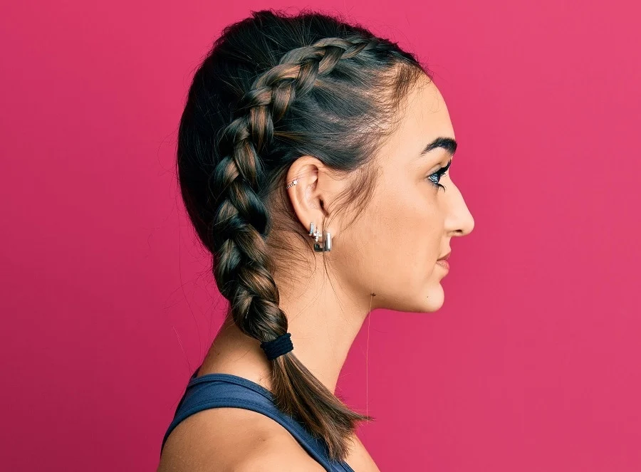softball hairstyle with boxer braids