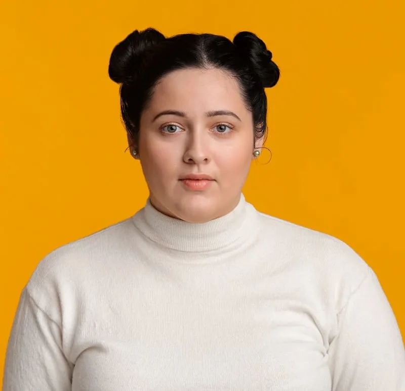 space buns for round faces