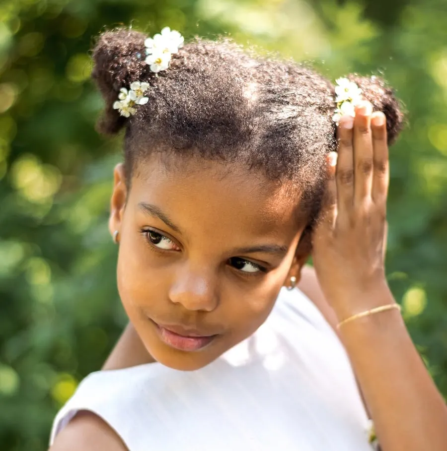 space buns hairstyle for black flower girl