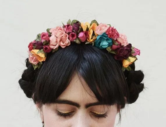 traditional spanish hairstyles with flower crown