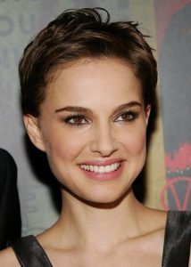 55 Hypnotic Short Hairstyles for Women with Square Faces