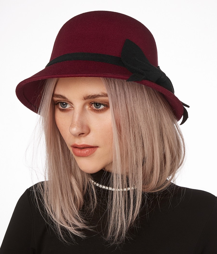 straight ash hair with cloche hat
