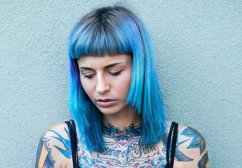 straight blue hair with bangs for pale skin