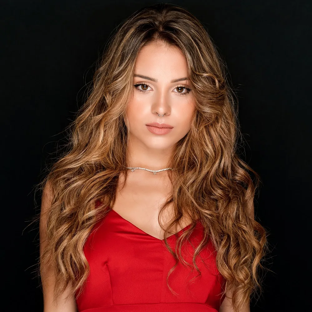 Layered wavy hair design with highlights