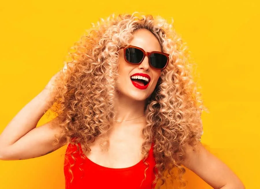 summer hair color for curly hair