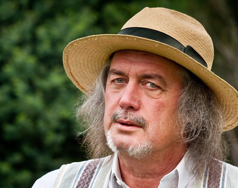summer hat for man with long hair