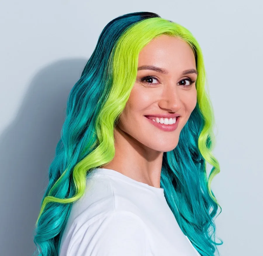 teal hair color for oval faces