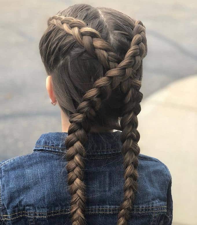 75 of The Cutest Hairstyles for Teenage Girls [2021 Updated]