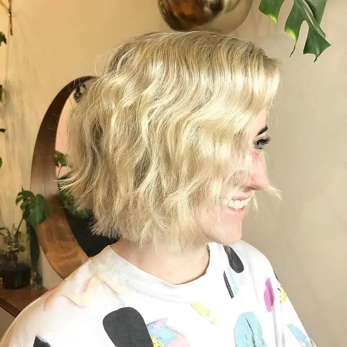 textured blonde bob