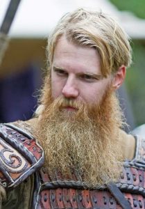 20 Masculine Ways to Style Your Thick Beard – Hairstyle Camp