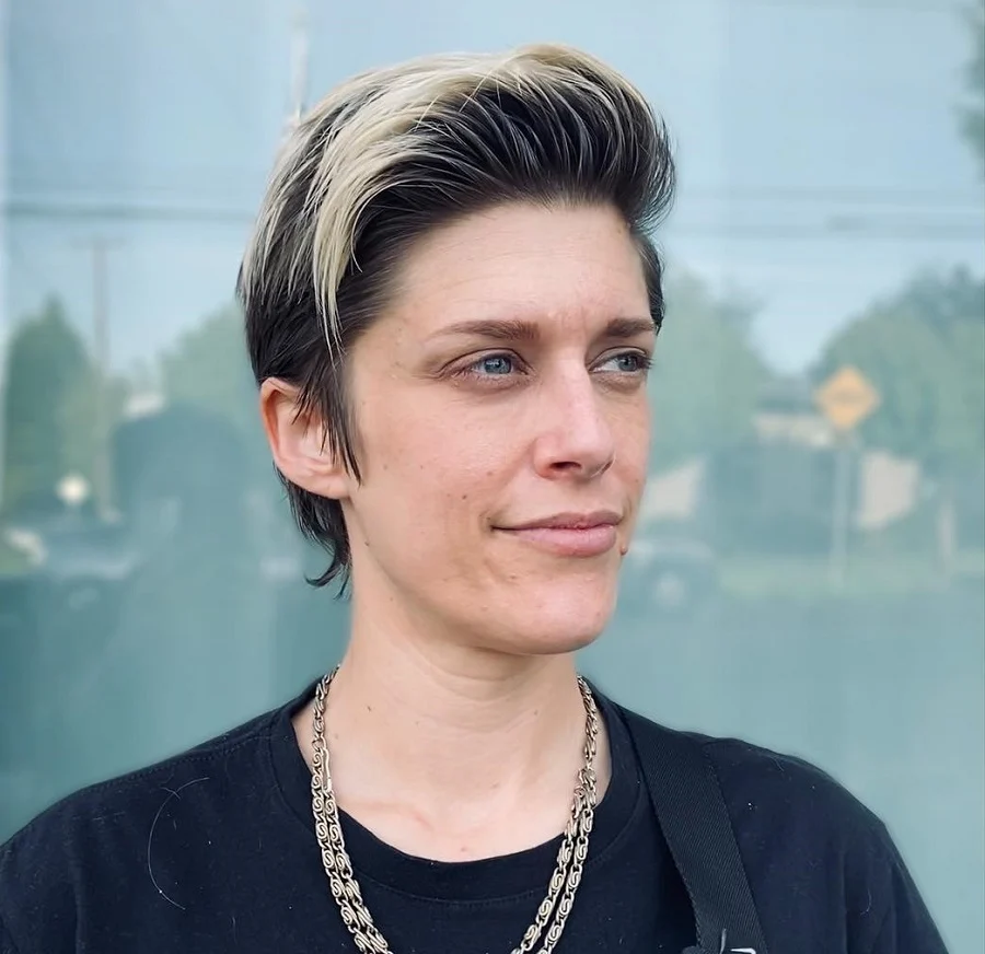 thick hairstyle for androgynous girl