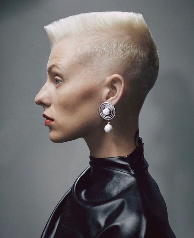 35 Incredible Bald Hairstyles for Women (2022 Trends)
