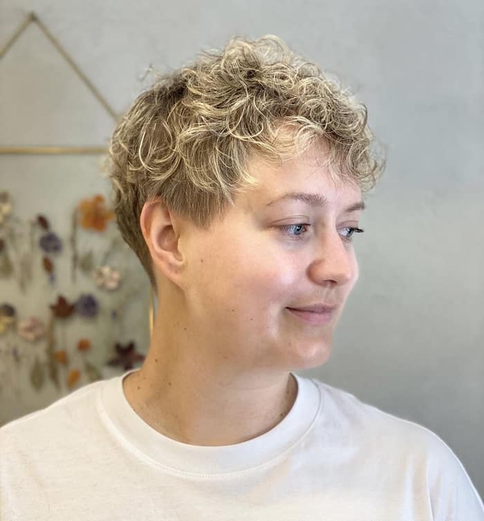 thin pixie haircut for round face