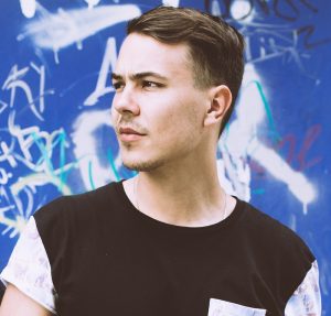 40 of The Best Straight Hairstyles for Men Trending In 2024