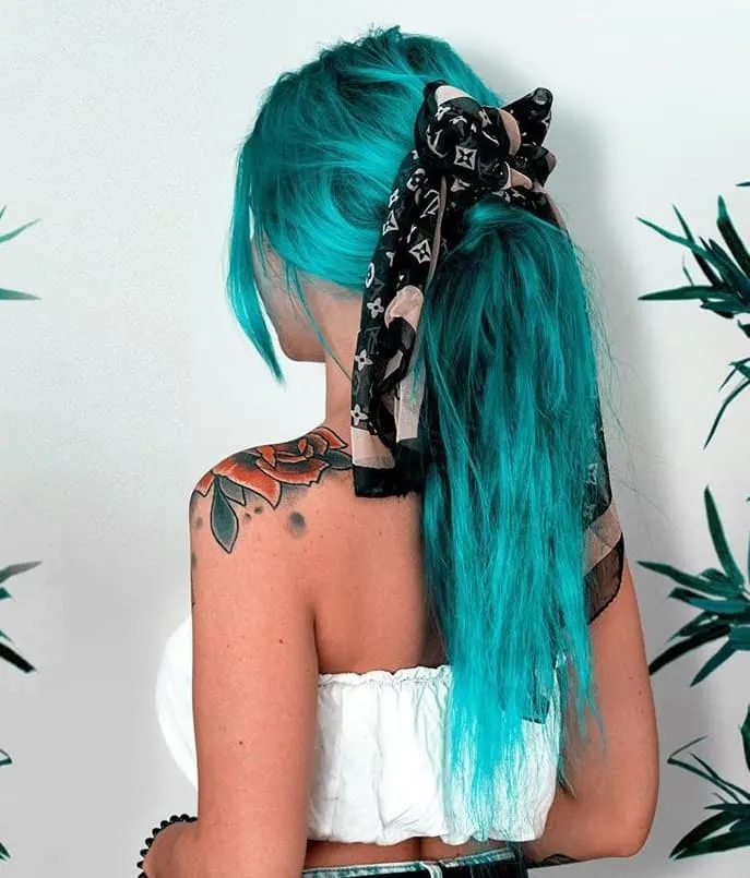 turquoise blue hair