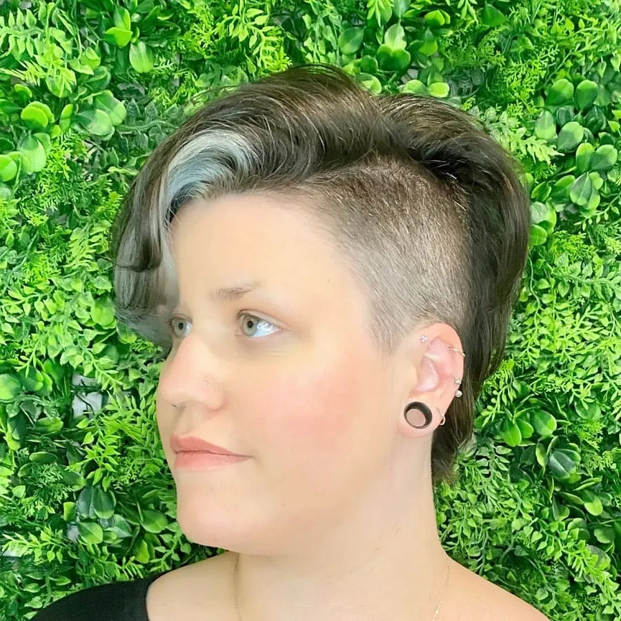 undercut hair with grey highlights