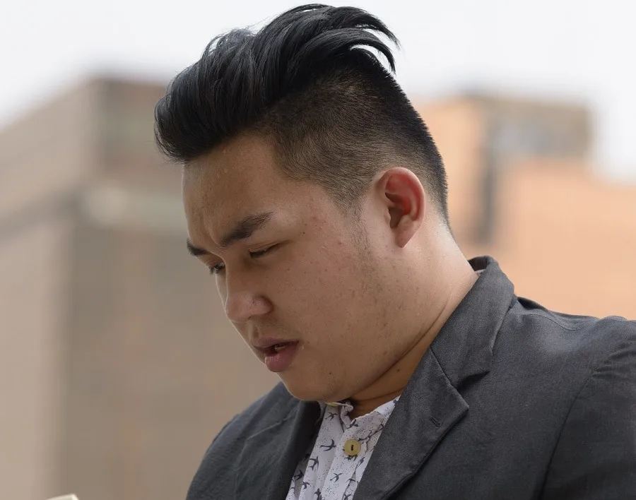 Undercut Hairstyle For Men With Fat Faces And Double Chins .webp