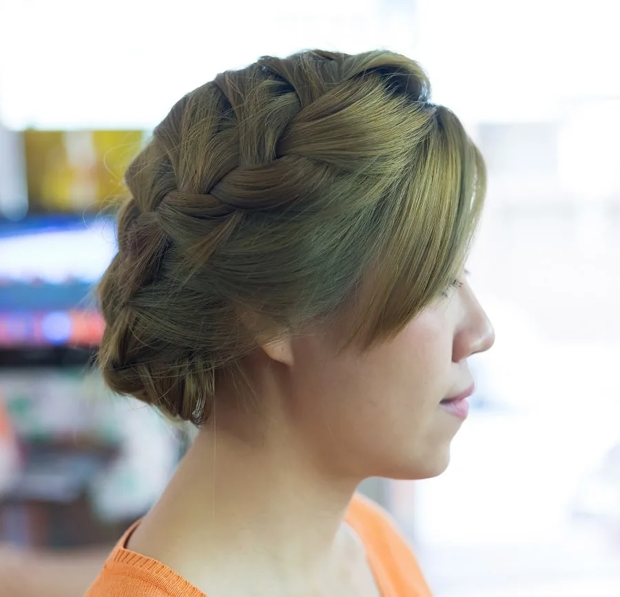 updos for round fat faces