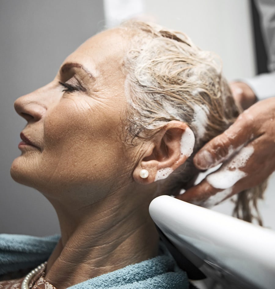 using clarifying shampoo to remove permanent dye from gray hair