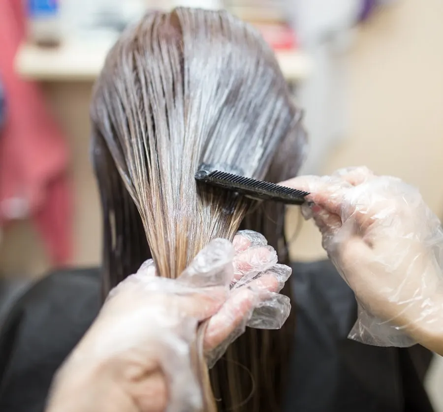using developer and baking soda to remove hair dye