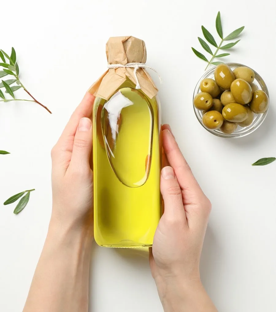 using olive oil to remove permanent dye from gray hair