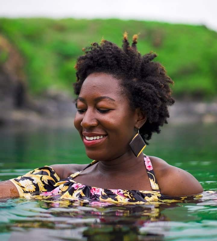 25 Perfect Vacation Hairstyles for Black Women in 2022