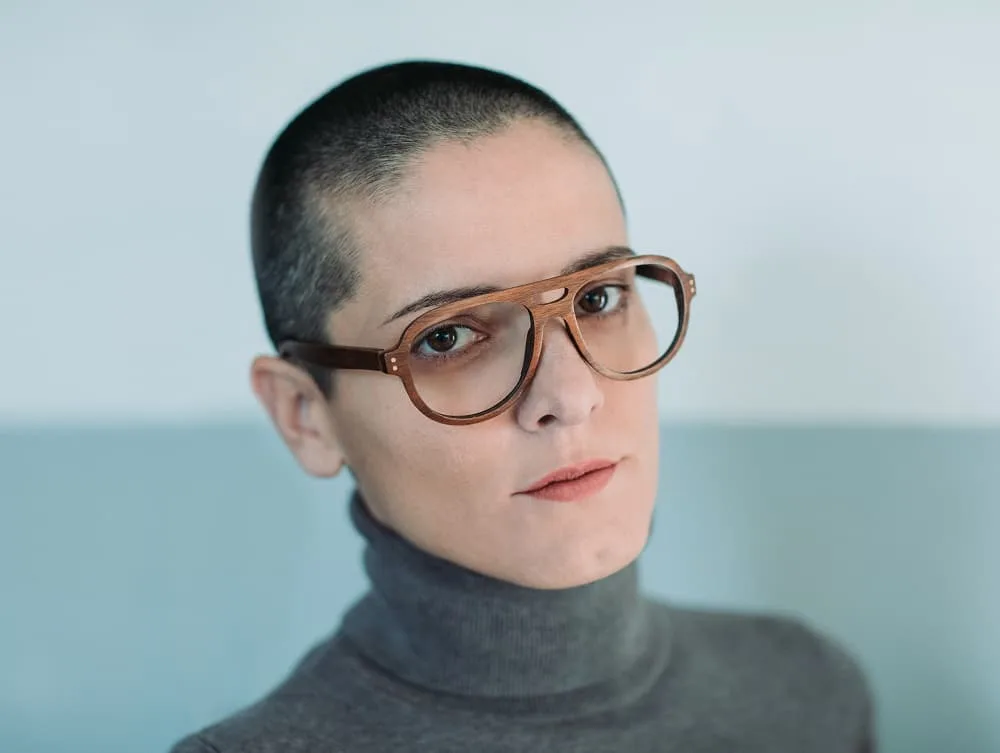 Very short hairstyle for women with glasses