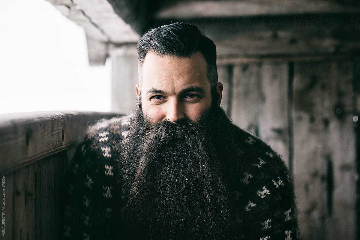 21 Mind-Blowing Viking Beard Styles for Men [May. 2020]