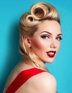 45 Vintage Victory Rolls From 1940's Any Woman Can Copy