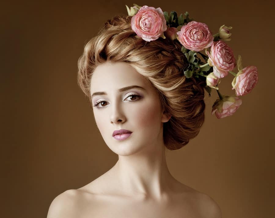 vintage wedding hairstyle with flowers