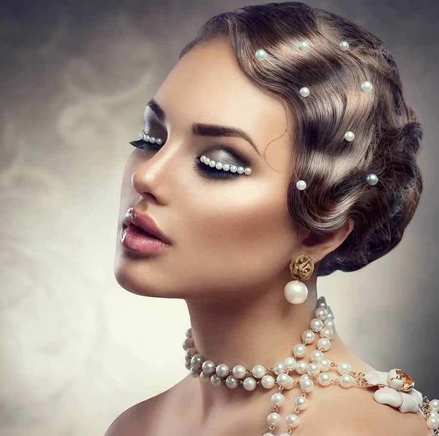 vintage wedding hairstyle with waves