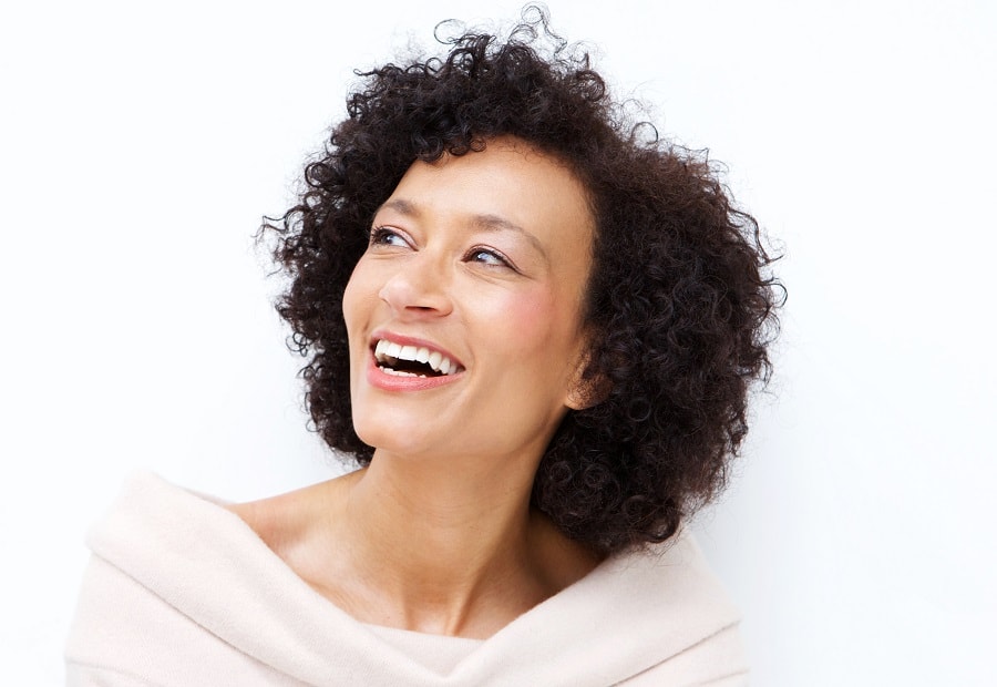 Wash and wear curly hairstyle for black women over 50