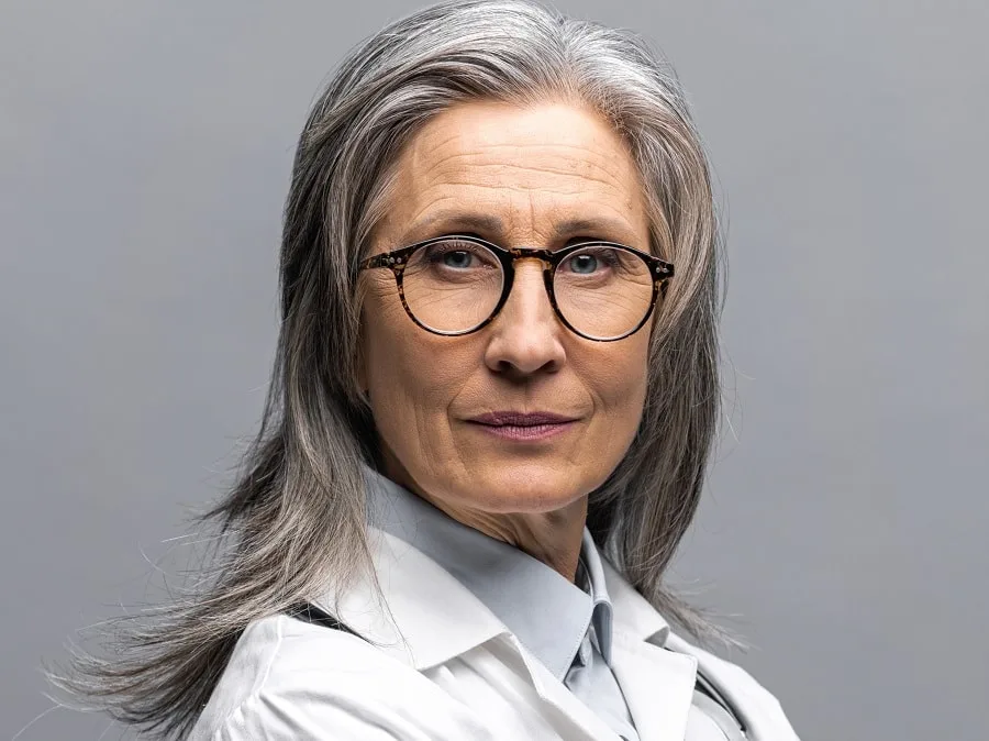 wash and wear grey hairstyle for over 60
