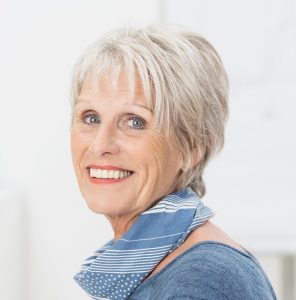 15 Best Hairstyles For Women Over 60 With Oval Faces