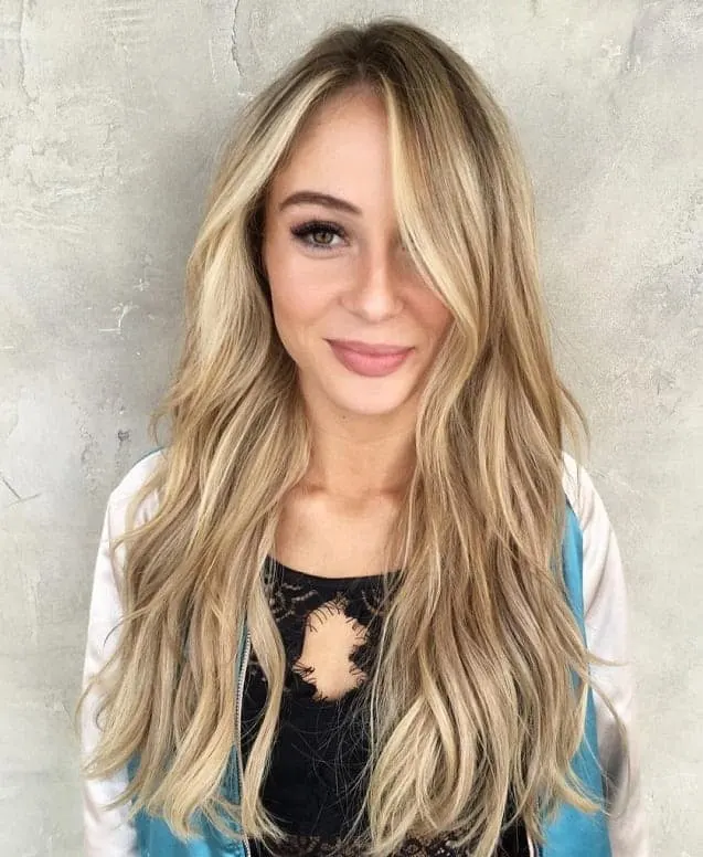 wavy long blonde hair