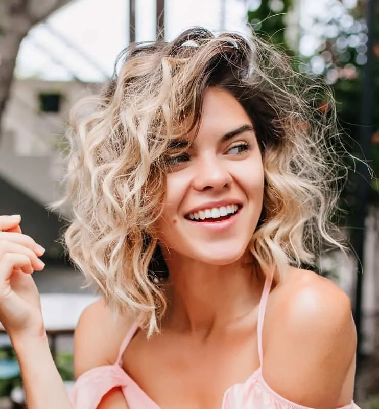 50 Gorgeous Short Wavy Haircuts Trending in 2023