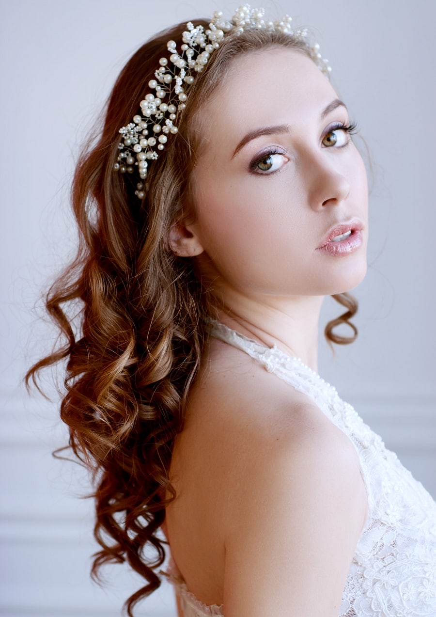 Brunette wedding hairstyle with headband