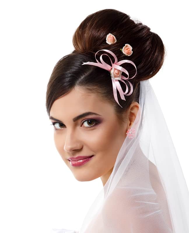 wedding bun with veil