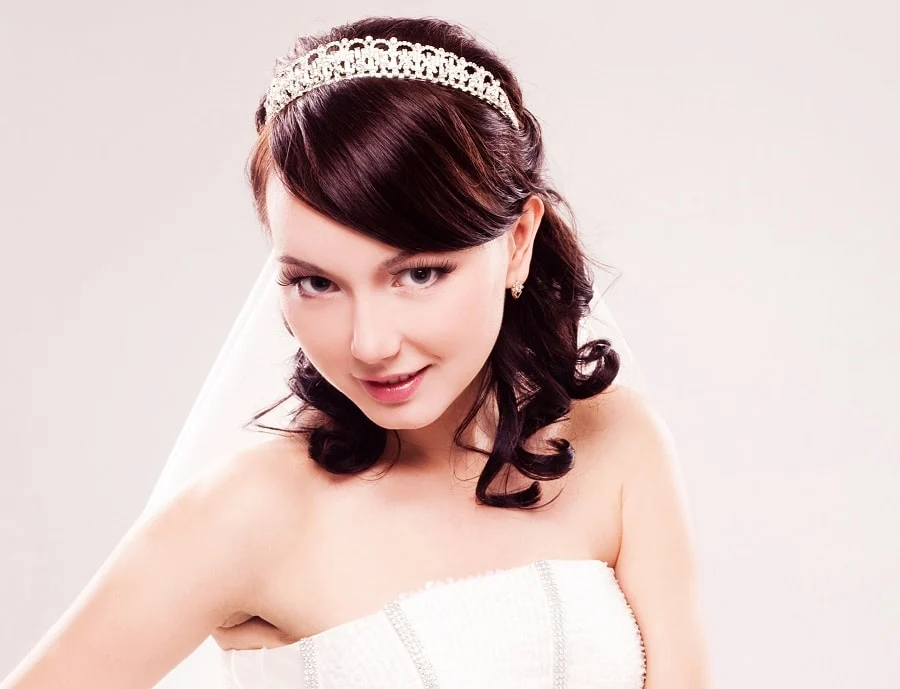 wedding hairstyle for medium hair with headband