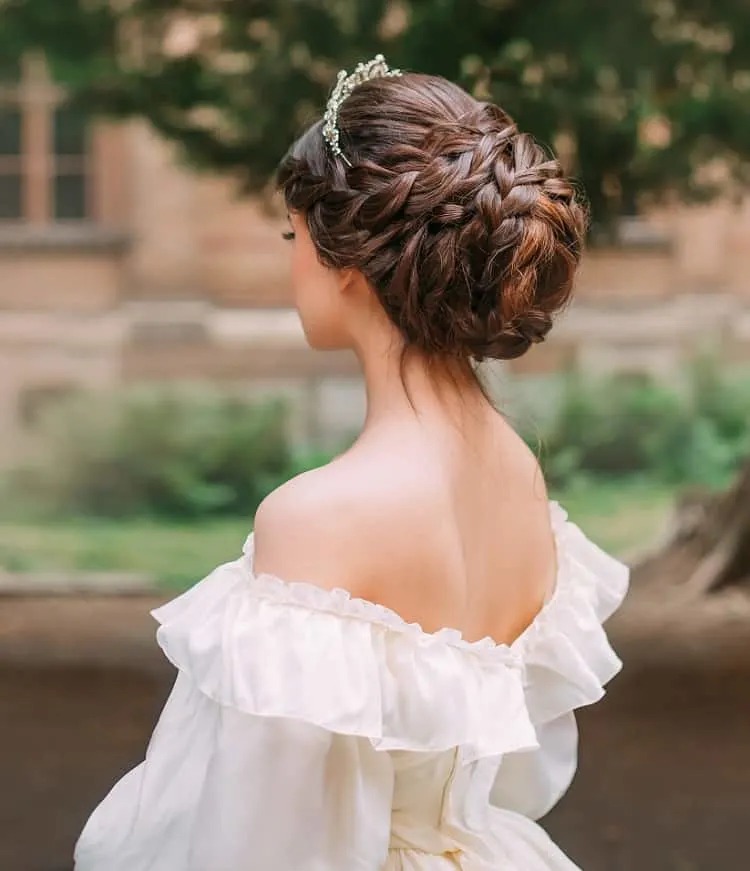 wedding hairstyle for off shoulder dress