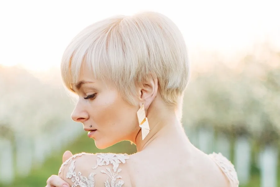 wedding hairstyle for straight short hair