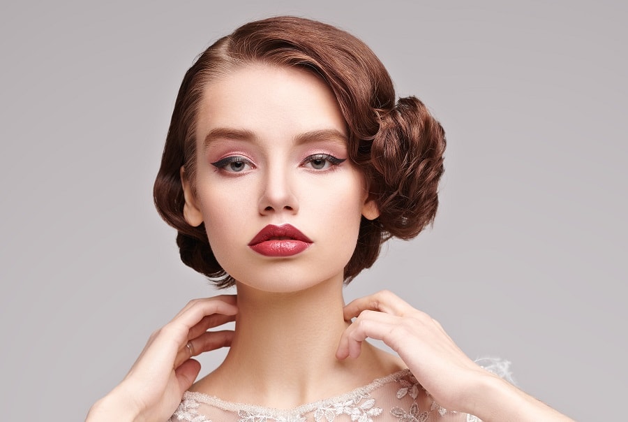 wedding hairstyle for vintage bob