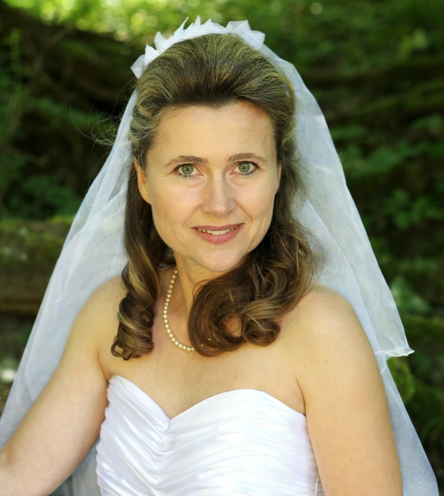 wedding hairstyle for women over 50