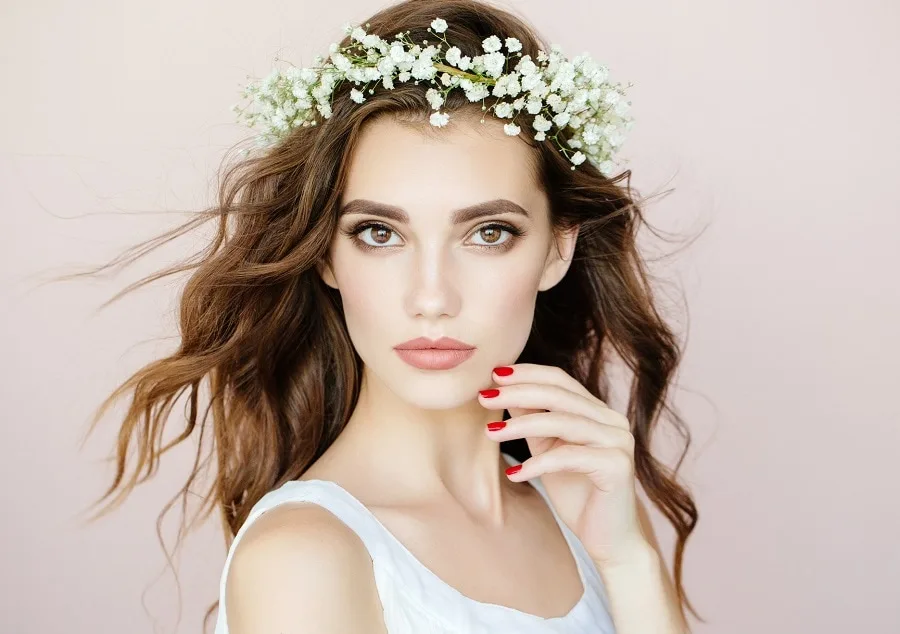 wedding hairstyle with flowers