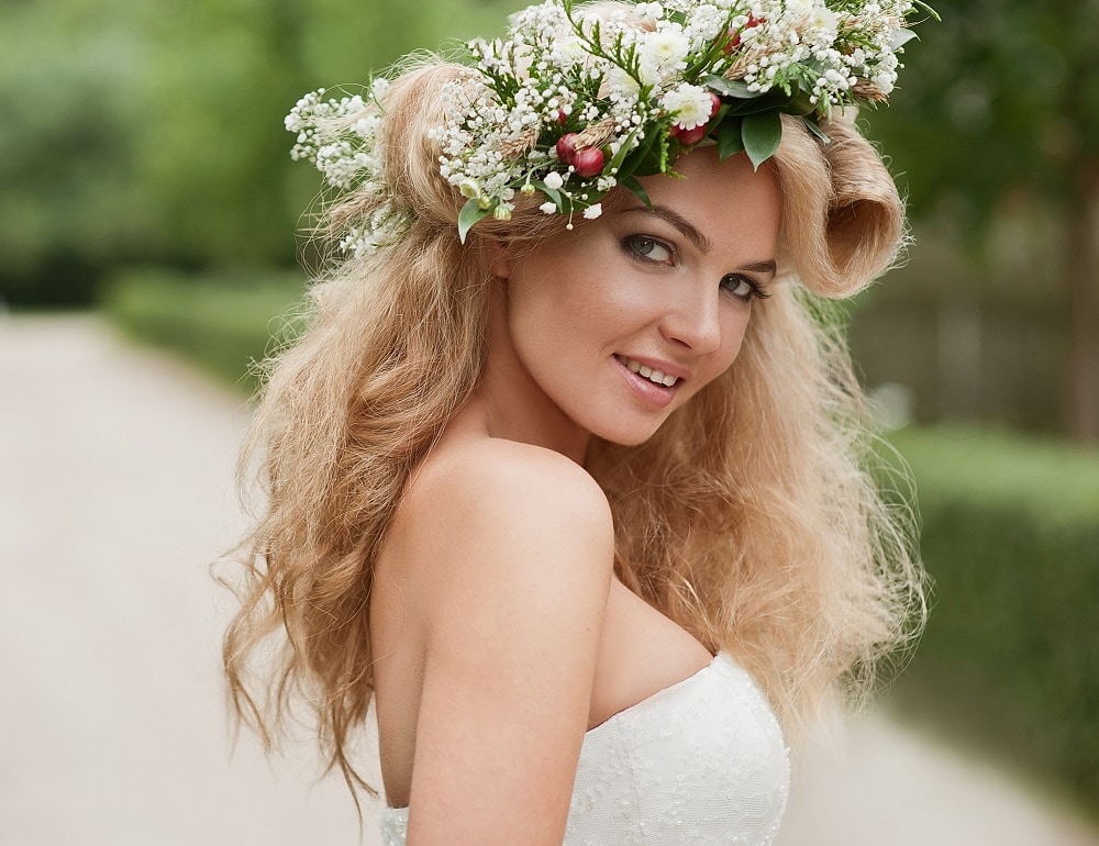 Rockin' Wedding Hair: Flowers for Every Type