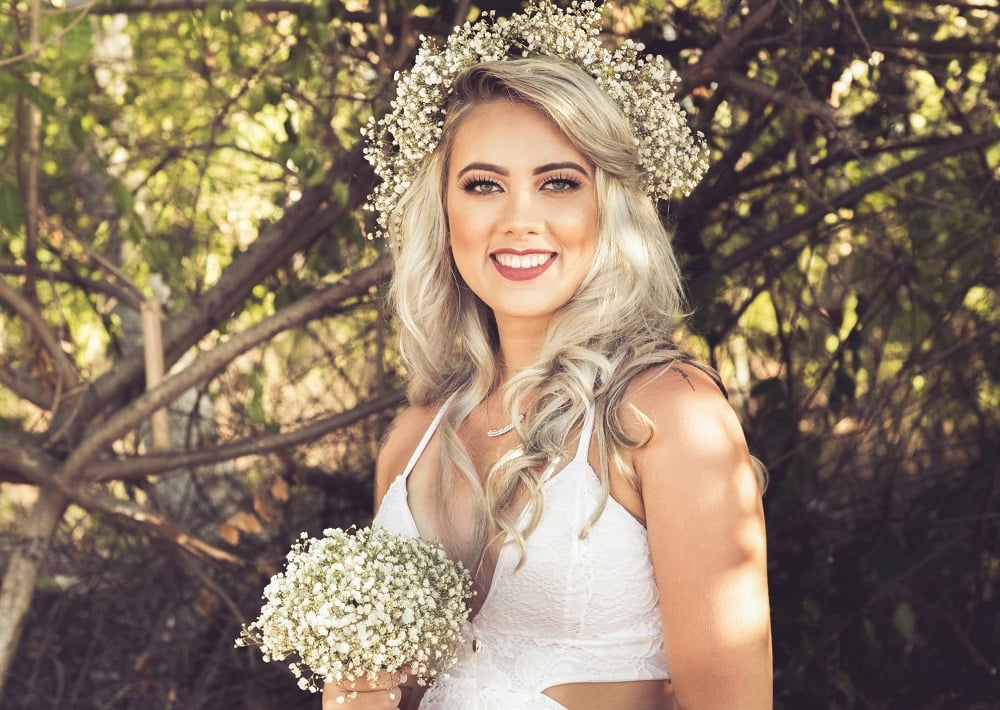 wedding hairstyle with grey hair