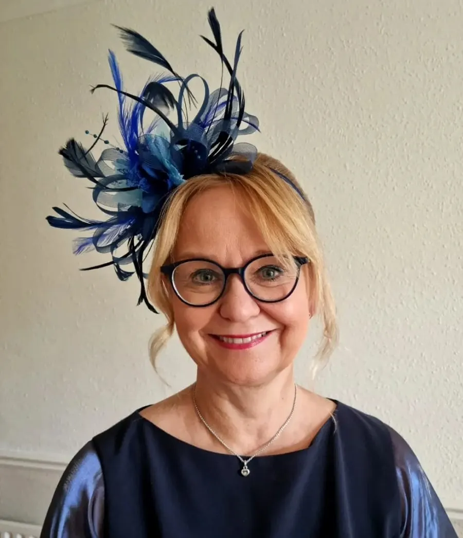 wedding hairstyle with fascinator for grandma